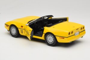 Chevrolet Corvette C4 Indianapolis 500 Pace Car Amarelo Greenlight 1:18 11801-06 Metal - imagem 5 de 8
