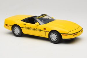Chevrolet Corvette C4 Indianapolis 500 Pace Car Amarelo Greenlight 1:18 11801-06 Metal - imagem 6 de 8