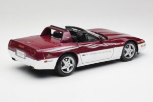 Chevrolet Corvette C4 Indy 500 Pace Car Maisto 1:18 56011 Metal - imagem 3 de 8