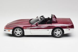 Chevrolet Corvette C4 Indy 500 Pace Car Maisto 1:18 56011 Metal - imagem 4 de 8