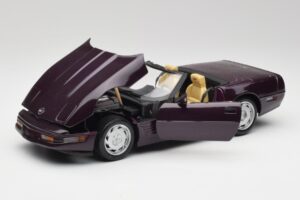 Chevrolet Corvette C4 LT4 Cabriolet Roxo Metálico Maisto 1:18 50277 Metal - imagem 2 de 8