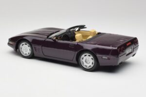 Chevrolet Corvette C4 LT4 Cabriolet Roxo Metálico Maisto 1:18 50277 Metal - imagem 7 de 8