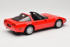 Chevrolet Corvette C4 Torch Red GT Spirit 1:18 GT537 Resina - imagem 2 de 6