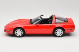 Chevrolet Corvette C4 Torch Red GT Spirit 1:18 GT537 Resina - imagem 3 de 6