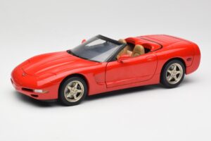 Chevrolet Corvette C5 Cabriolet Vermelho UT Models 1:18 21006 Metal