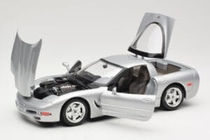 Chevrolet Corvette C5 Prata Bburago 1:18 3056 Metal - imagem 2 de 8