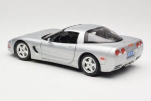 Chevrolet Corvette C5 Prata Bburago 1:18 3056 Metal - imagem 7 de 8