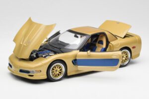 Chevrolet Corvette C5 Guldstrand Signature Edition Dourado Maisto 1:18 31657 Metal - imagem 2 de 8