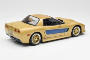 Chevrolet Corvette C5 Guldstrand Signature Edition Dourado Maisto 1:18 31657 Metal - imagem 3 de 8