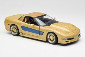 Chevrolet Corvette C5 Guldstrand Signature Edition Dourado Maisto 1:18 31657 Metal - imagem 6 de 8