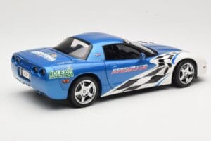 Chevrolet Corvette C5 Pace Car Rolex 24 at Daytona 1999 UT Models 1:18 39944 Metal - imagem 3 de 8