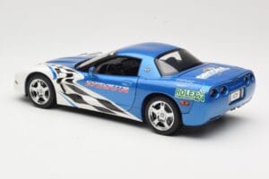 Chevrolet Corvette C5 Pace Car Rolex 24 at Daytona 1999 UT Models 1:18 39944 Metal - imagem 7 de 8