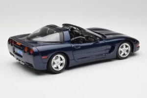 Chevrolet Corvette C5 Nassau Azul Bburago 1:18 30166 Metal - imagem 3 de 8