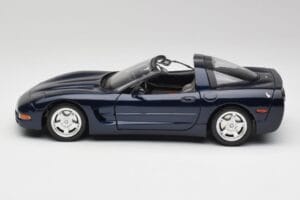 Chevrolet Corvette C5 Nassau Azul Bburago 1:18 30166 Metal - imagem 4 de 8