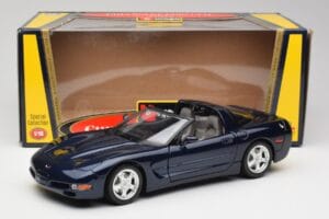 Chevrolet Corvette C5 Nassau Azul Bburago 1:18 30166 Metal - imagem 8 de 8
