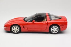 Chevrolet Corvette C5 Targa Vermelho UT Models 1:18 21001 Metal - imagem 4 de 8