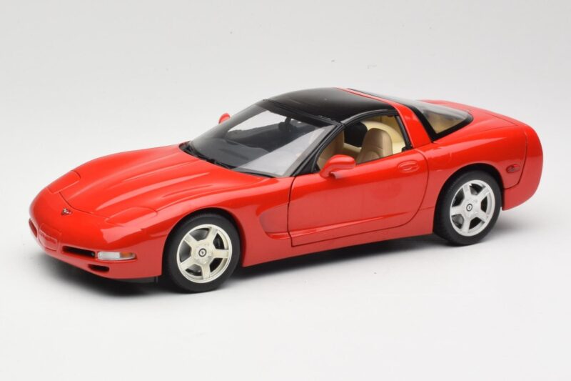 Chevrolet Corvette C5 Targa Vermelho UT Models 1:18 21001 Metal
