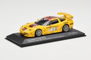 Chevrolet Corvette C5-R #3 R. Fellows / J. O'Connell / O. Gavin ALMS Petit Le Mans 2002 Minichamps 1:43 400021493 Metal - imagem 2 de 4