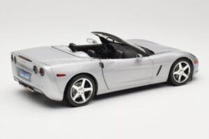 Chevrolet Corvette C6 Cabriolet Prata Hot Wheels 1:18 B6052 Metal - imagem 3 de 8