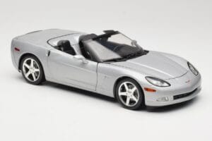 Chevrolet Corvette C6 Cabriolet Prata Hot Wheels 1:18 B6052 Metal - imagem 6 de 8