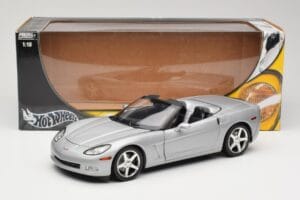 Chevrolet Corvette C6 Cabriolet Prata Hot Wheels 1:18 B6052 Metal - imagem 8 de 8
