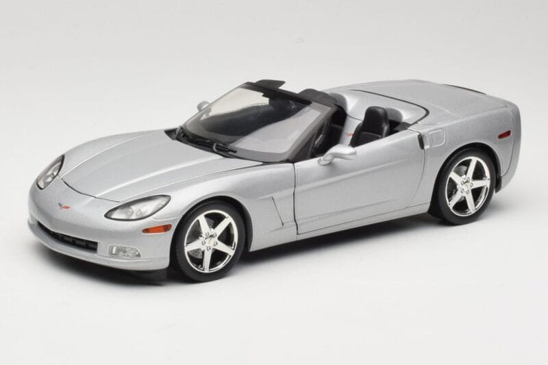 Chevrolet Corvette C6 Cabriolet Prata Hot Wheels 1:18 B6052 Metal