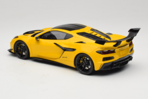 Chevrolet Corvette C8 ZR1 Amarelo GT Spirit 1:18 GT528 Resina - imagem 5 de 6