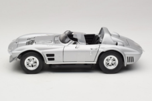 Chevrolet Corvette Grand Sport Prateado Fast & Furious Greenlight 1:18 12842 Metal - imagem 3 de 6