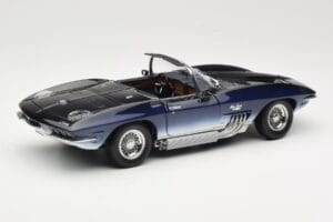 Chevrolet Corvette Mako Shark Azul Escuro UT Models 1:18 21061 Metal - imagem 3 de 8