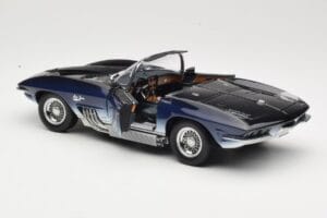 Chevrolet Corvette Mako Shark Azul Escuro UT Models 1:18 21061 Metal - imagem 5 de 8