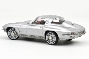 Chevrolet Corvette C2 Sting Ray Sebring Silver Norev 1:18 189052 Metal - imagem 2 de 2