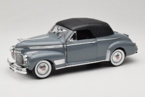 Chevrolet Deluxe Cabriolet Com Capota Suave Cinzento Eagles Race 1:18 7497276 Metal