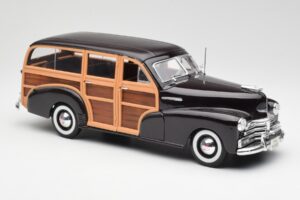 Chevrolet Fleetmaster Woody Castanho Maisto 1:18 36854 Metal - imagem 6 de 8