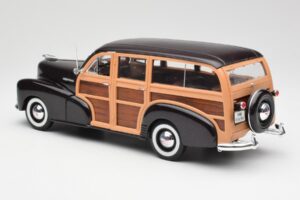 Chevrolet Fleetmaster Woody Castanho Maisto 1:18 36854 Metal - imagem 7 de 8
