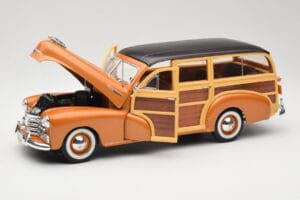 Chevrolet Fleetmaster Woody Dourado Maisto 1:18 56042 Metal - imagem 2 de 8