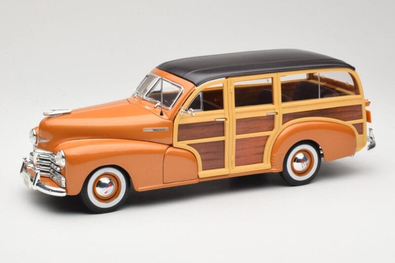 Chevrolet Fleetmaster Woody Dourado Maisto 1:18 56042 Metal