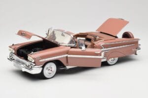 Chevrolet Impala Cabriolet Castanho Motormax 1:18 73112 Metal - imagem 2 de 8
