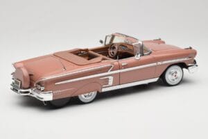Chevrolet Impala Cabriolet Castanho Motormax 1:18 73112 Metal - imagem 3 de 8