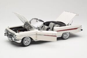 Chevrolet Impala Cabriolet Branco Sun Star 1:18 3405 Metal - imagem 2 de 8