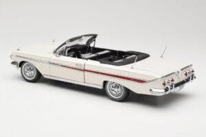 Chevrolet Impala Cabriolet Branco Sun Star 1:18 3405 Metal - imagem 7 de 8
