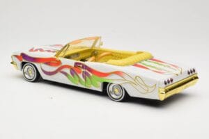 Chevrolet Impala Lowrider White Metallic Hot Wheels 1:18 27635 Metal - imagem 7 de 8