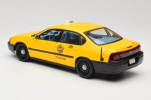 Chevrolet Impala Taxi Maisto 1:18 36617 Metal - imagem 7 de 8