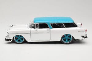 Chevrolet Nomad Branco Maisto 1:18 32613 Metal - imagem 4 de 8