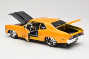 Chevrolet Nova SS Dourado Maisto 1:18 31083 Metal - imagem 5 de 8