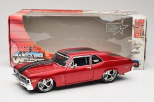 Chevrolet Nova SS Coupe Vermelho Maisto 1:18 31083-M1 Metal - imagem 8 de 8