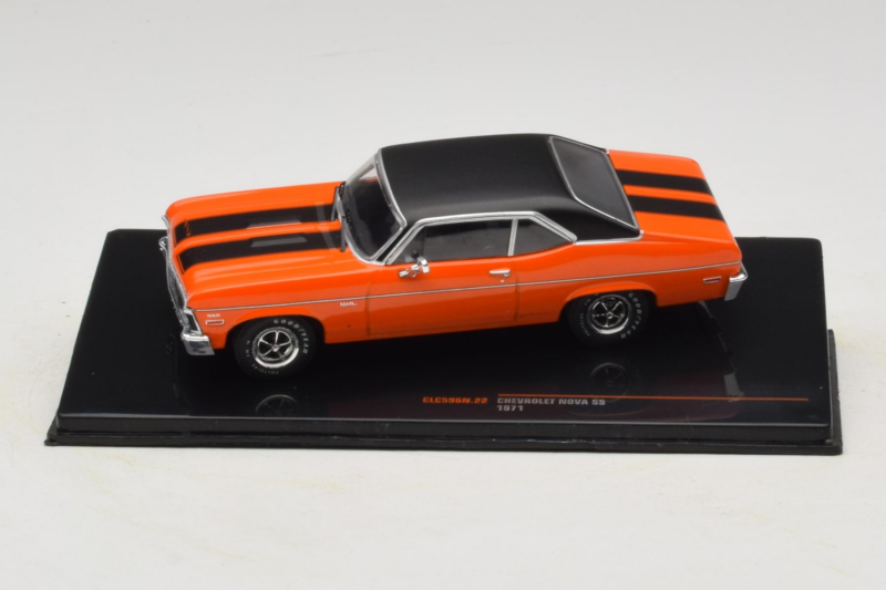Chevrolet Nova SS Vermelho IXO 1:43 CLC596N Metal