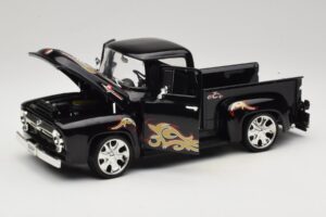 Chevrolet Old School Cody Project Truck & Chopper Set Joyride 1:18 33911 Metal - imagem 2 de 8