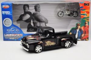 Chevrolet Old School Cody Project Truck & Chopper Set Joyride 1:18 33911 Metal - imagem 8 de 8