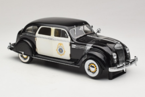 Chrysler Airflow Carro de Polícia Signature Models 1:18 CCSM01 Metal - imagem 4 de 6