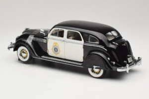 Chrysler Airflow Carro de Polícia Signature Models 1:18 CCSM01 Metal - imagem 5 de 6